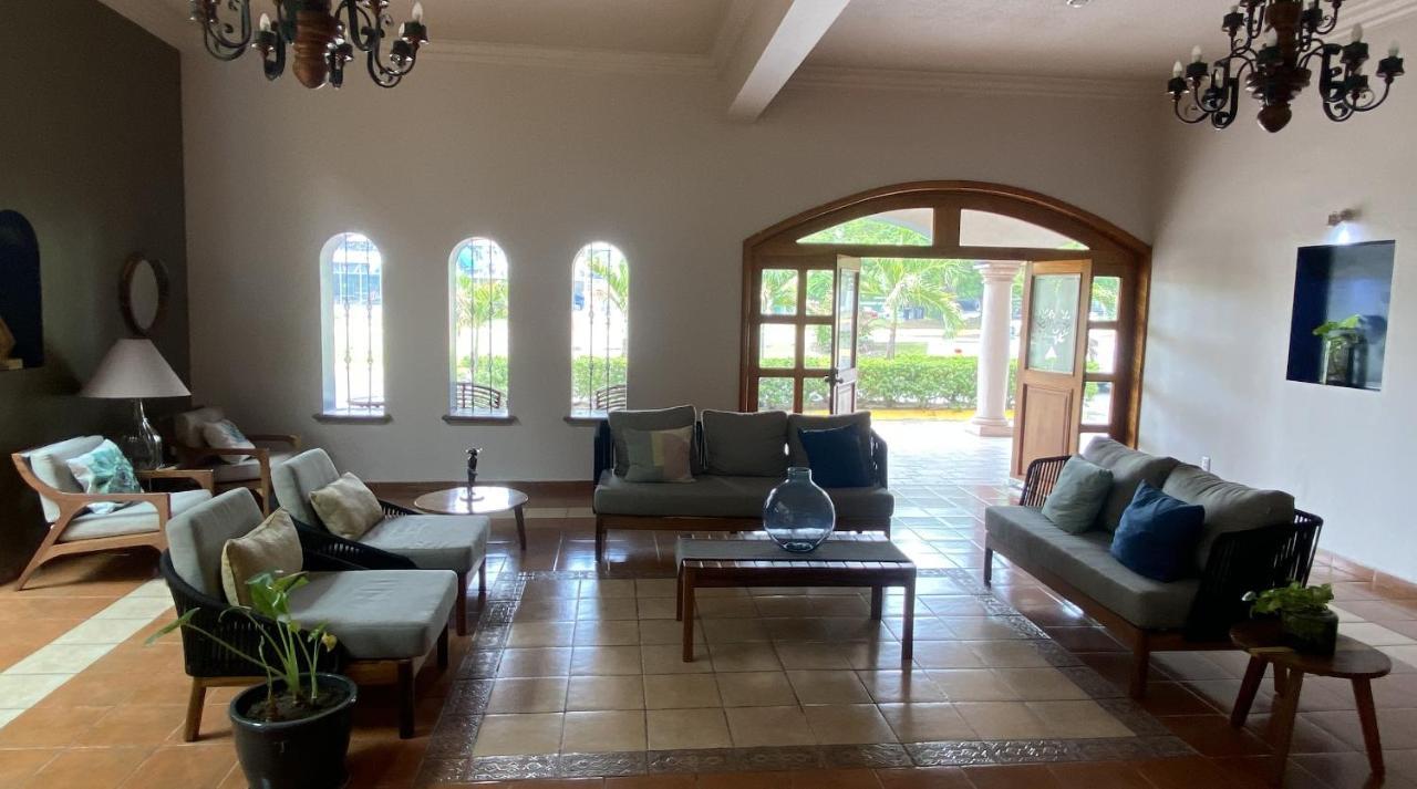 Hotel Camelinas Apatzingán de la Constitución Eksteriør bilde