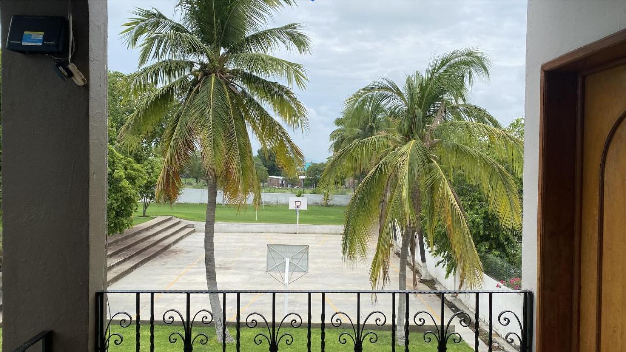 Hotel Camelinas Apatzingán de la Constitución Eksteriør bilde
